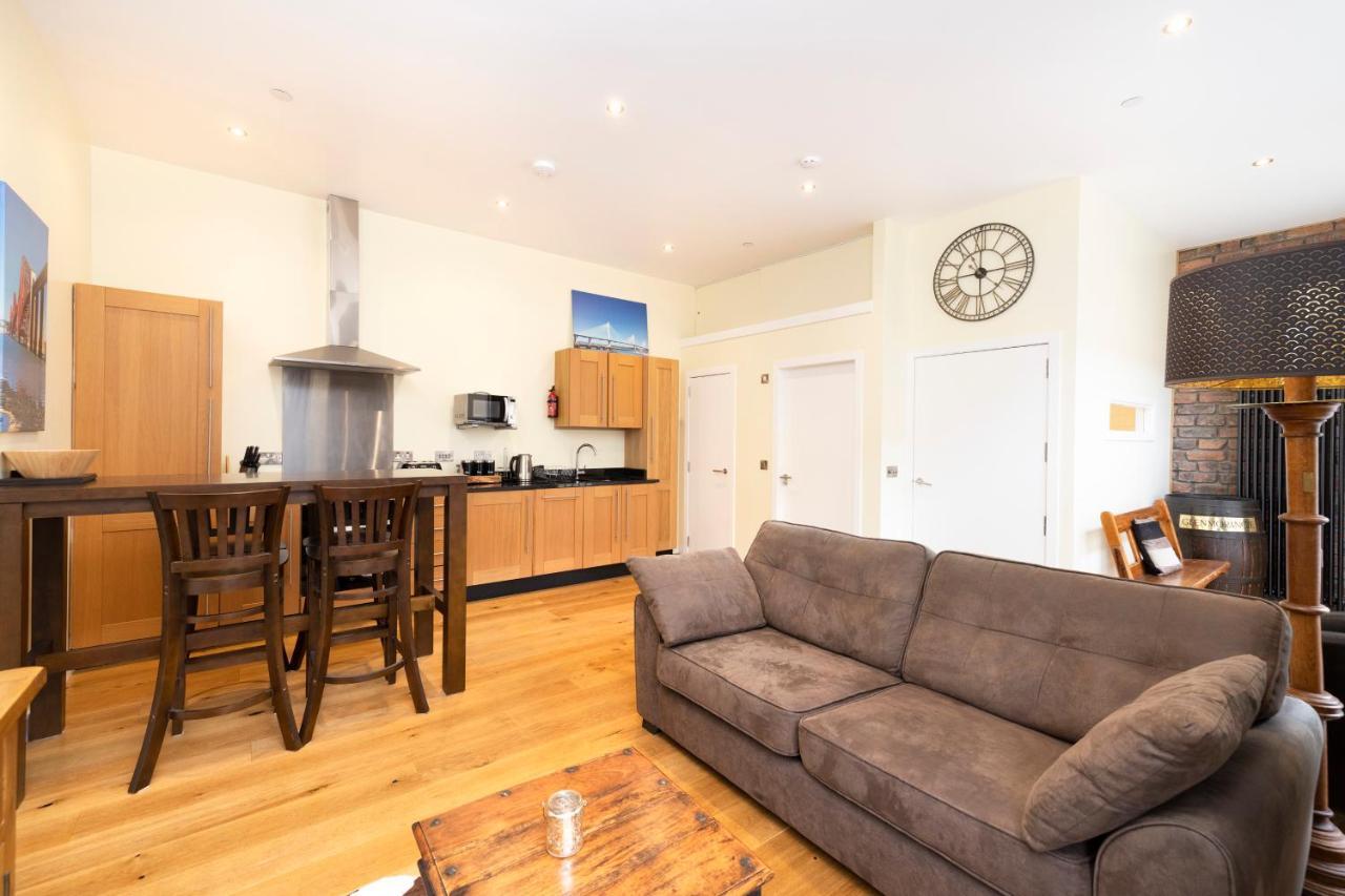 Apartmán Joivy 1 Bed Flat In Old Town, Next To St Giles Cathedral EDI Exteriér fotografie